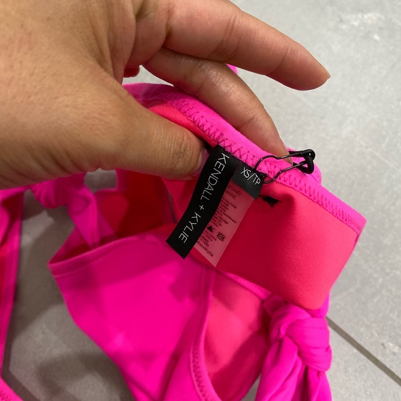 Kendall & Kylie x Revolve cut out swimsuit - Picture 4 of 5